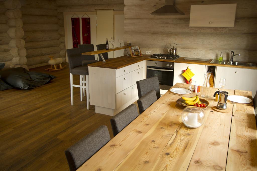 Humala Holiday Home Kohila Room photo